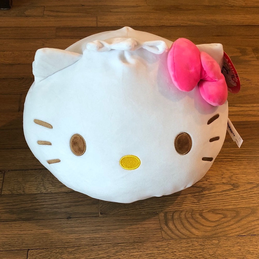NWT 14.5-inch Sanrio Hello Kitty Dumpling Pillow with Bright Pink Bow